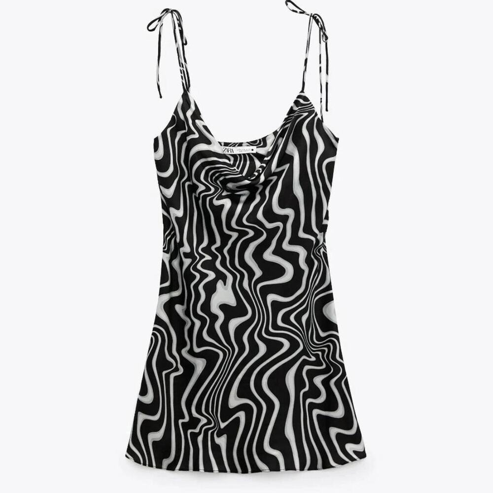 Zara mini black and white
